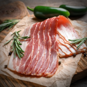 Røget Bacon i skiver - 1KG. 